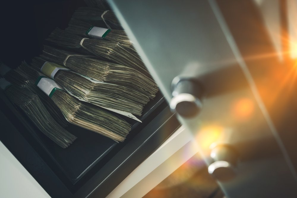 Transporte de numerário por gerente bancário